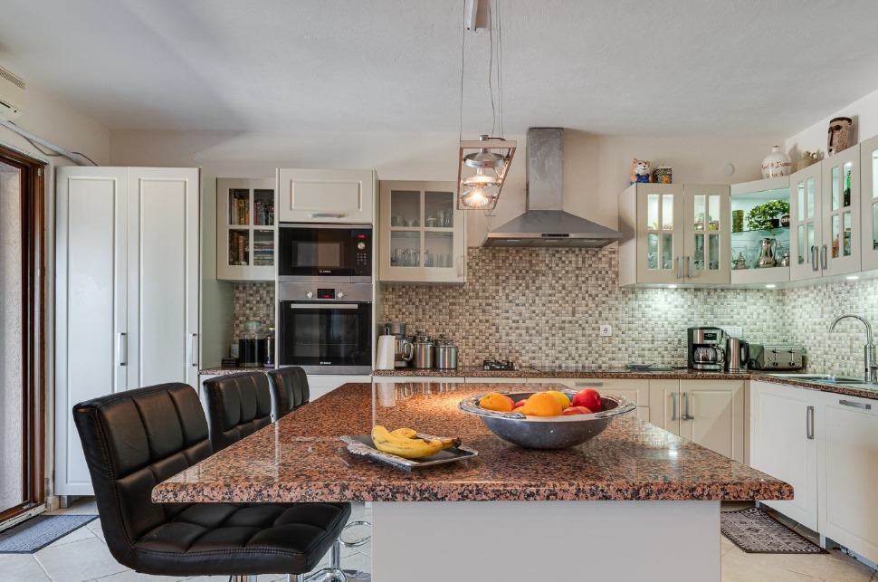  Image of House - 4 Bedrooms - 3 Bathrooms for Residential For Sale in Bar-Bar-Montenegro, Image 22